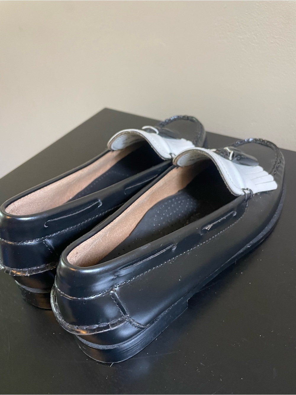 G.H. Bass Weejuns Women's Leather Black/White Esther Kiltie Loafers Size 9.5 - Picture 8 of 9